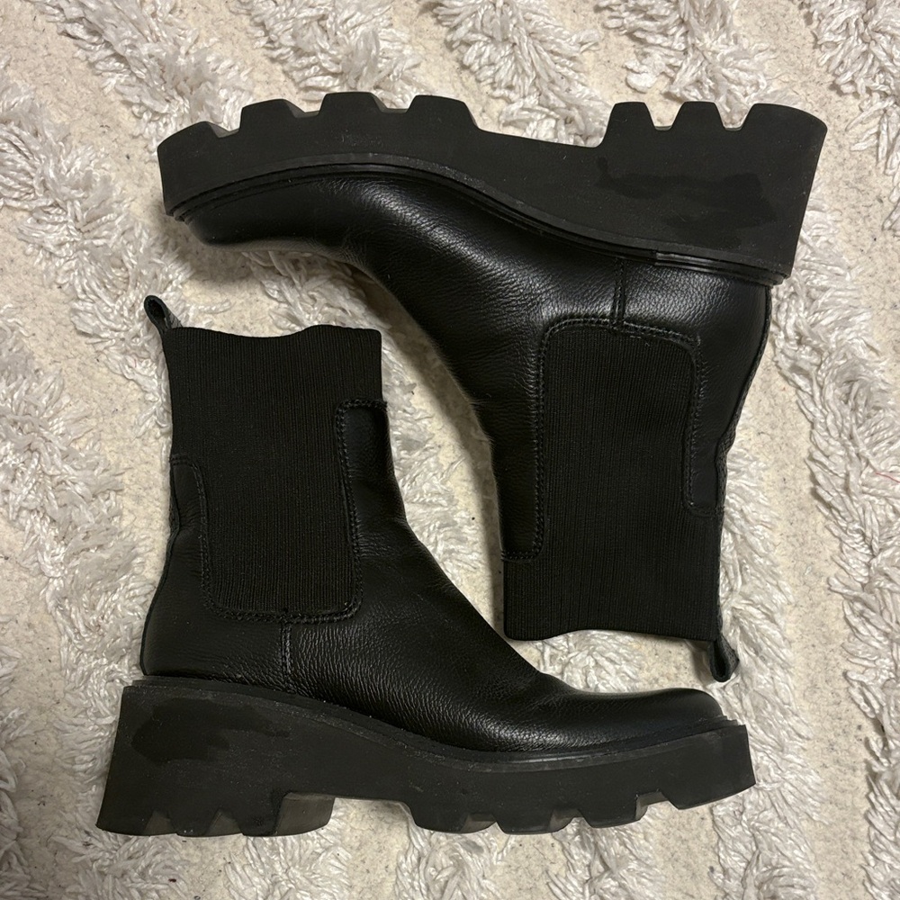 Dolce Vita Black Leather Ankle Booties